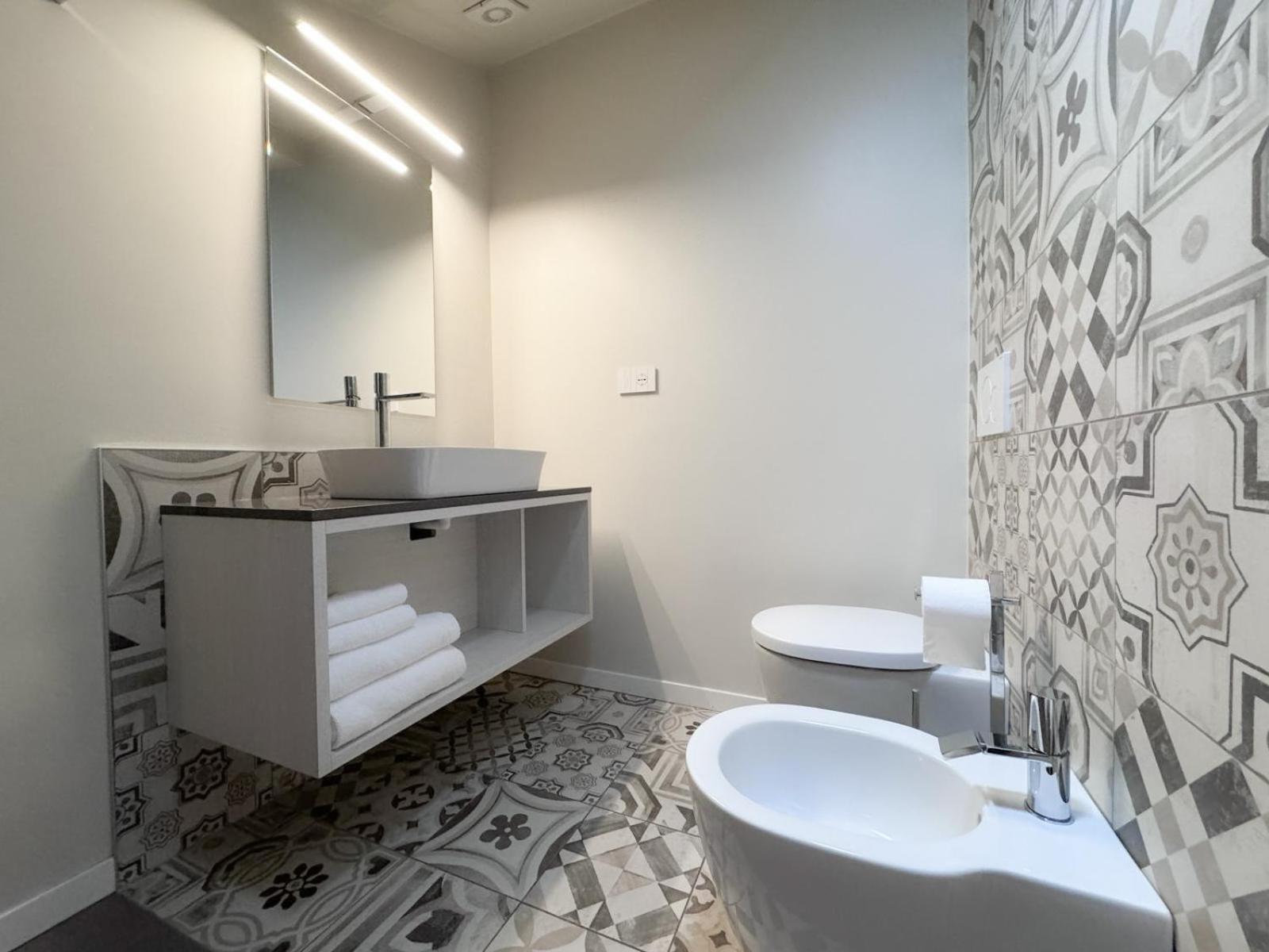 מילאנו Comecasa 10 Minutes Walk From Duomo 2 Bedroom Apartment מראה חיצוני תמונה